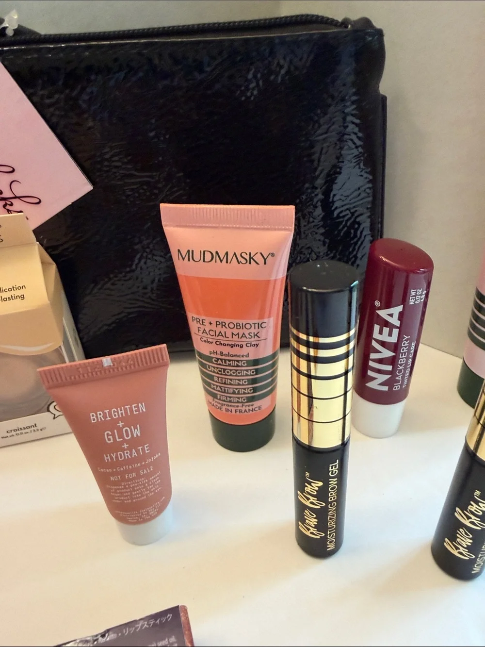 20 pieces Plus Bag Makeup and Skincare Collection